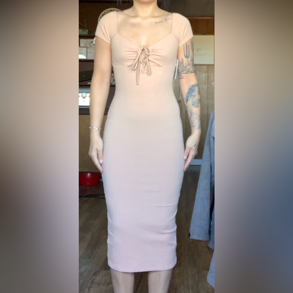 Billabong new moon dress. Size small. Super flattering on